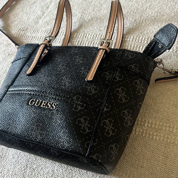 GUESS Delaney Logo Mini Tote - Picture 5 of 16